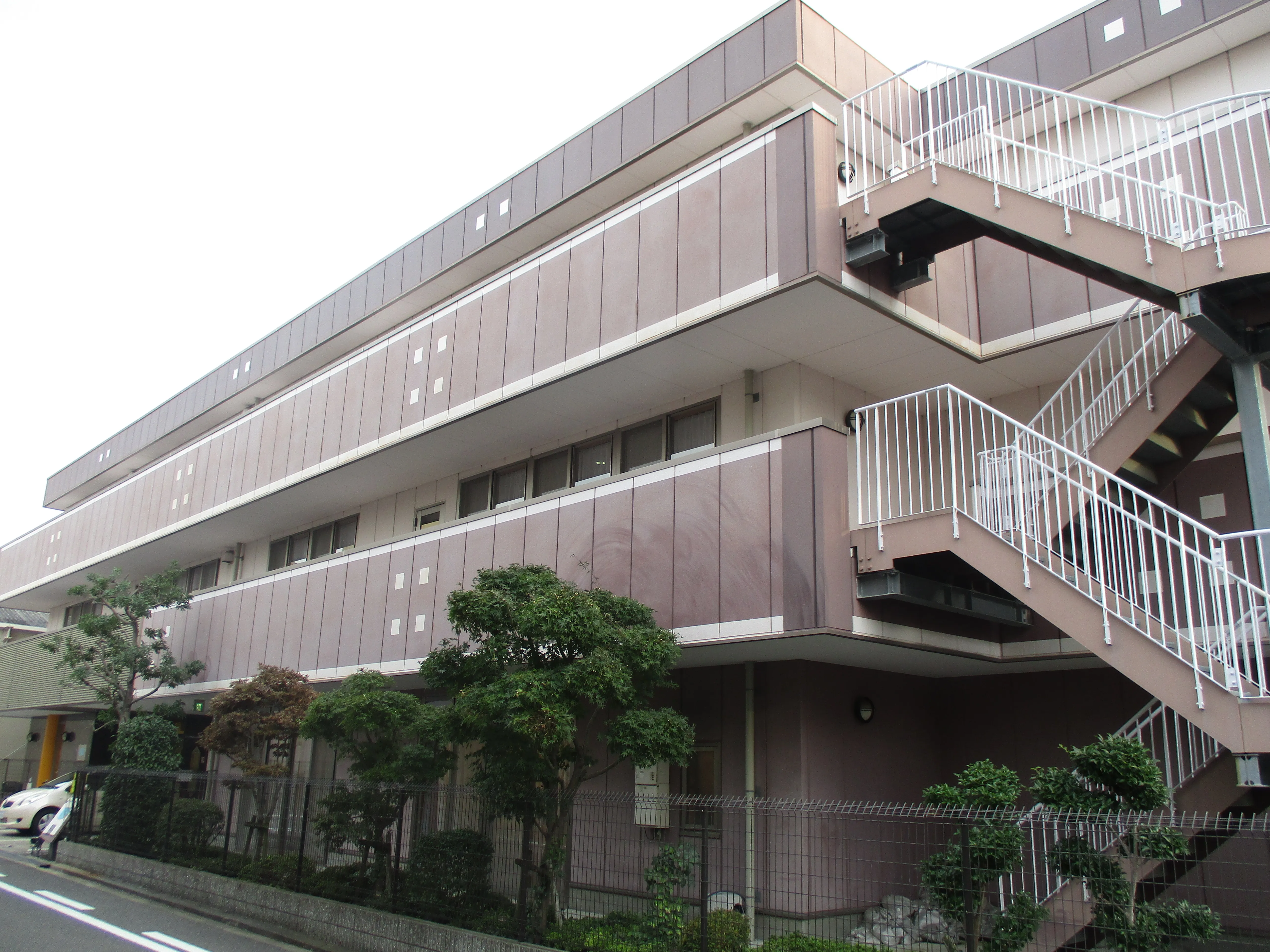 ラ・ナシカ　つるみ